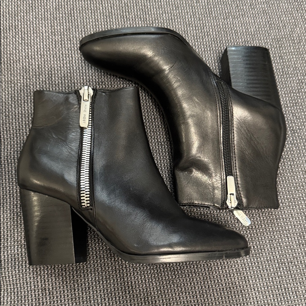 Nine West Black Ankle Boots with Silver Zipper